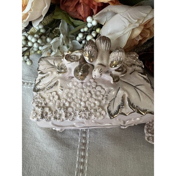 Pink Porcelain Cigarette Box And Ashtray  vintage with gold leaf - Picture 10 of 10